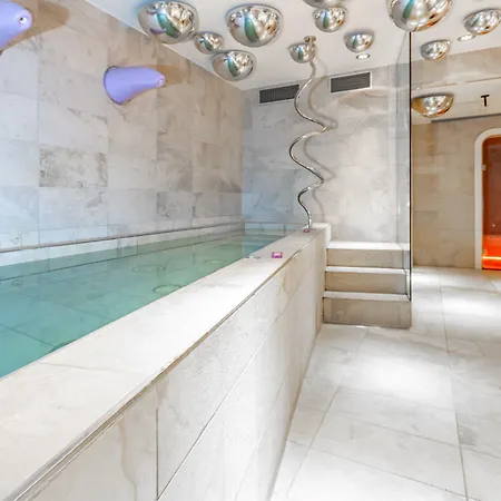 Hotiday Collection - מלון