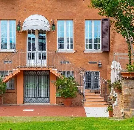 Hotiday Collection - מלון