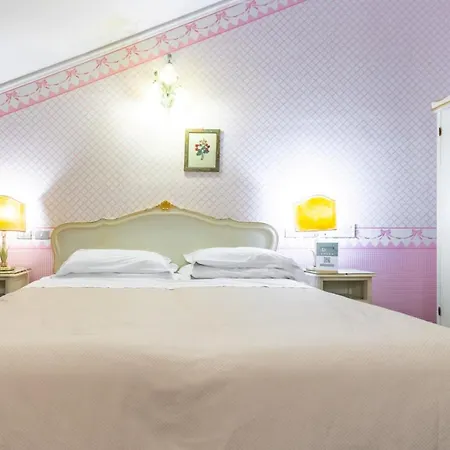 Hotiday Collection -