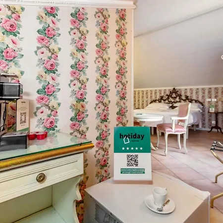 Hotel Hotiday Collection -