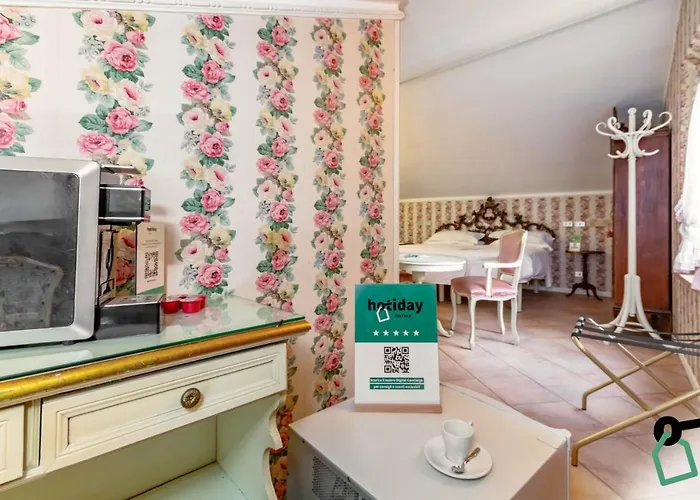 Otel Hotiday Collection -