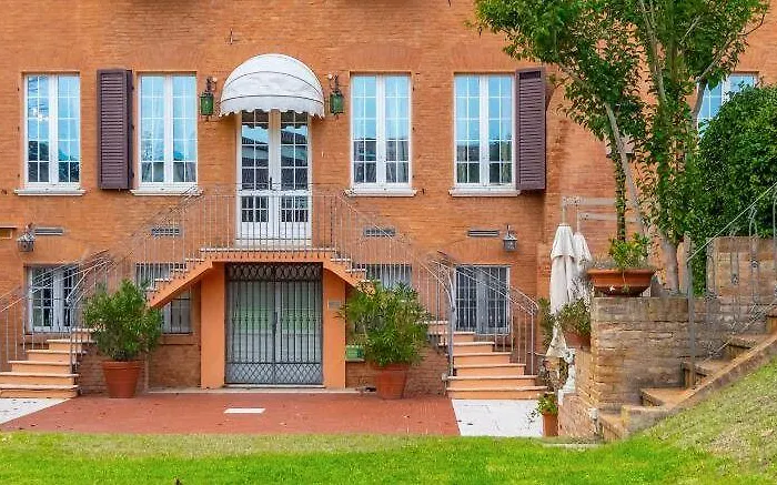 Hotiday Collection - מלון